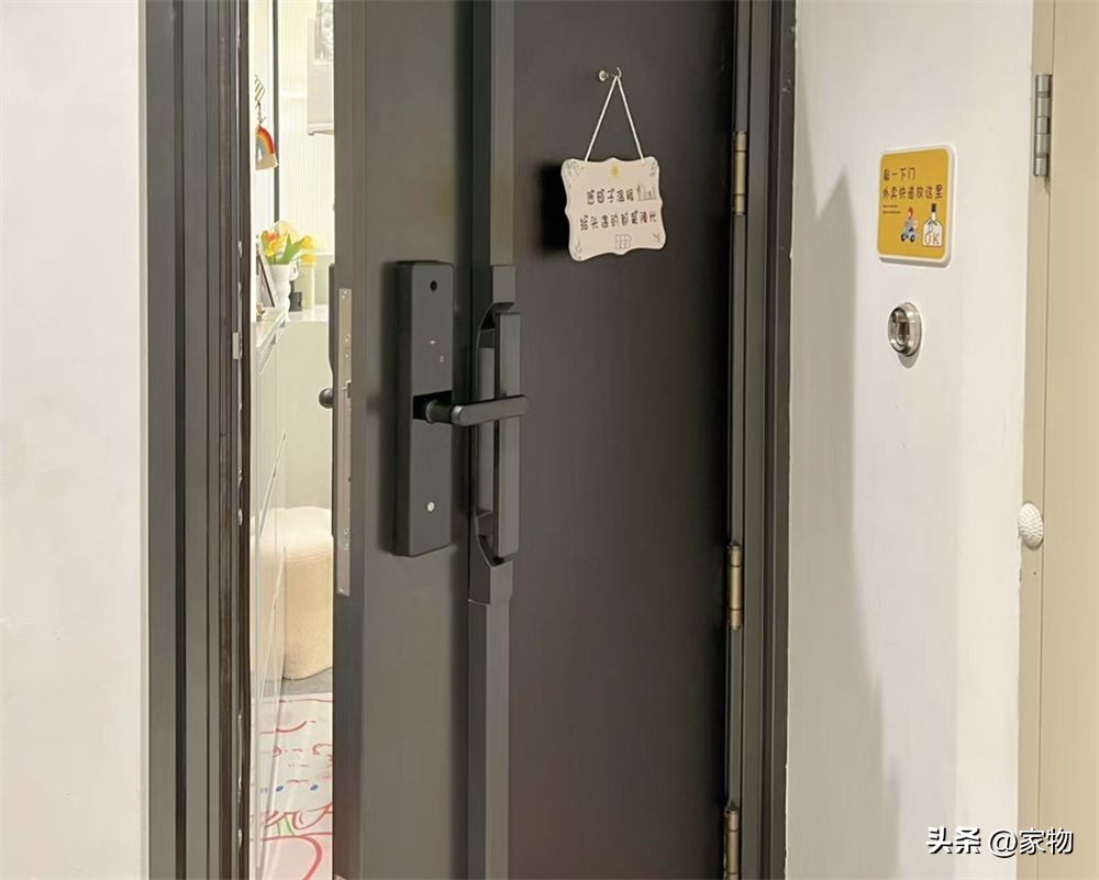智能门锁越来越智能化和科技化,当下热卖的智能门锁