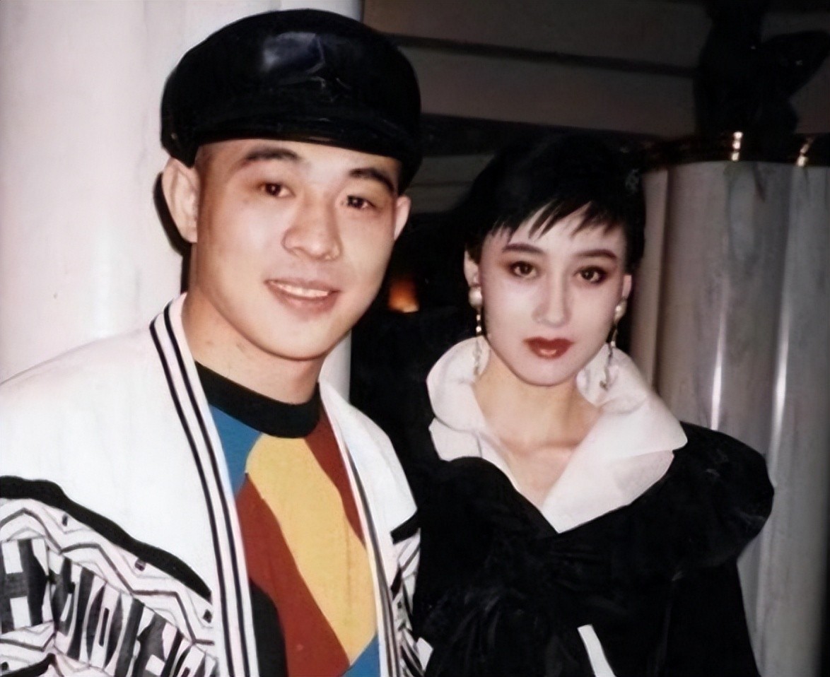 黄秋燕和李连杰有几个孩子,黄秋燕的两个女儿还认李连杰吗