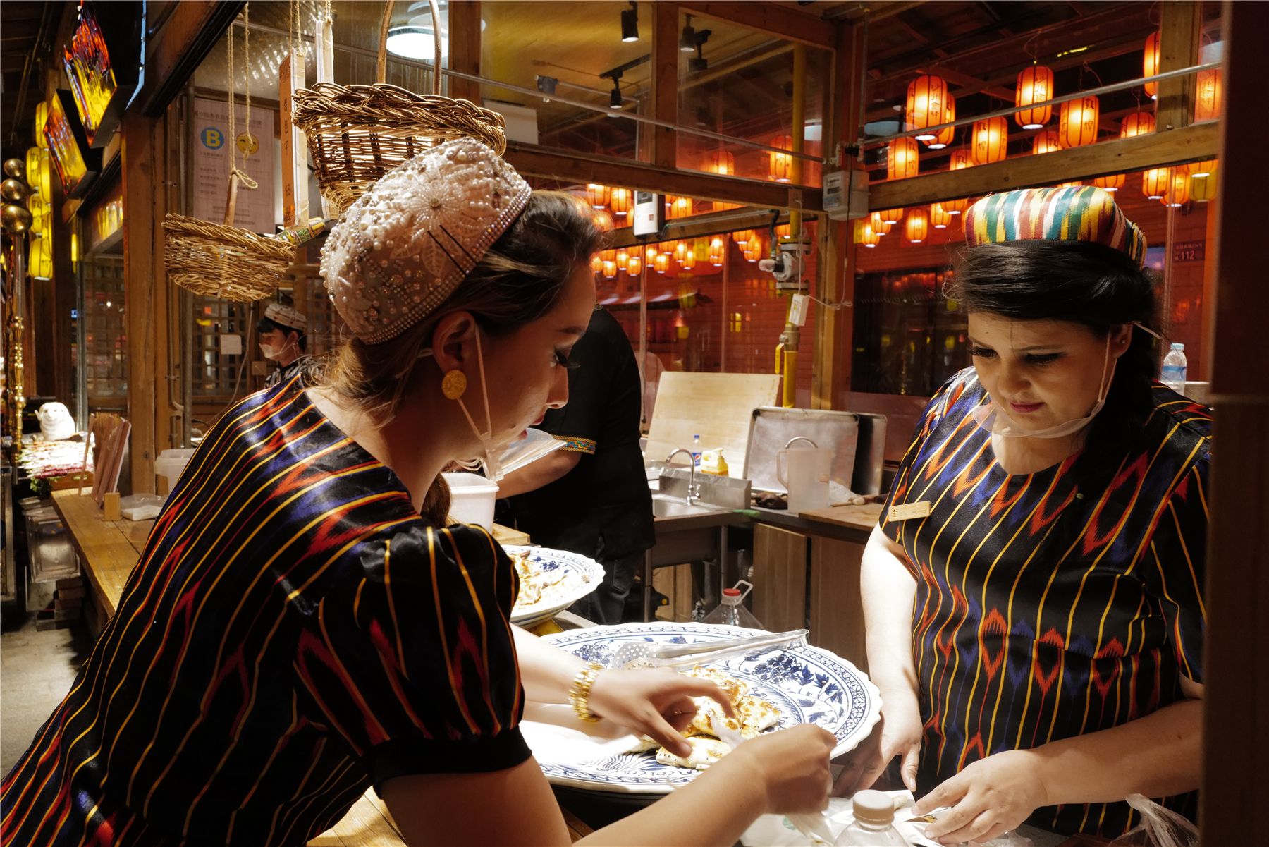 敦煌沙州食驿照片,春节敦煌夜市沙洲食驿