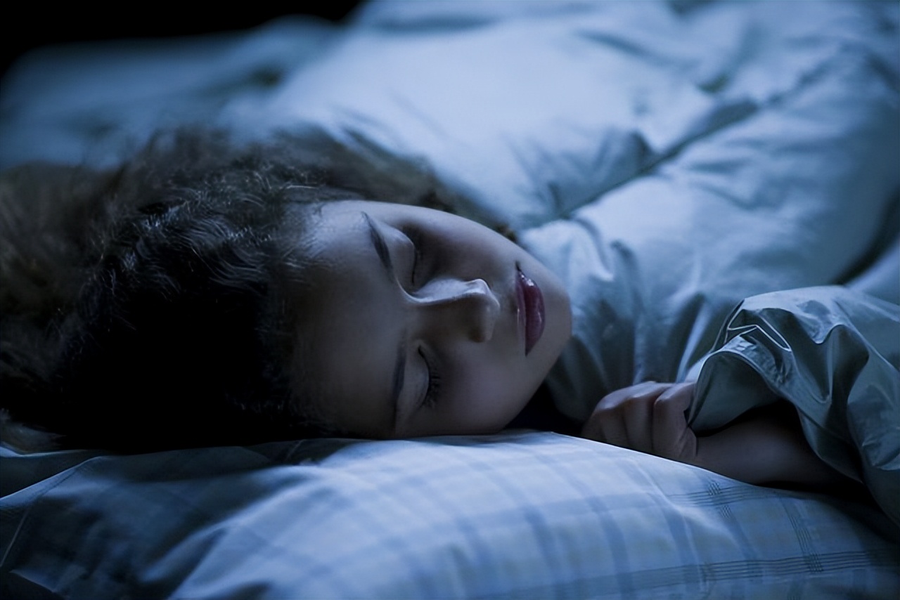 50岁最佳睡眠是几小时,40多岁最合适的睡眠时间是多少