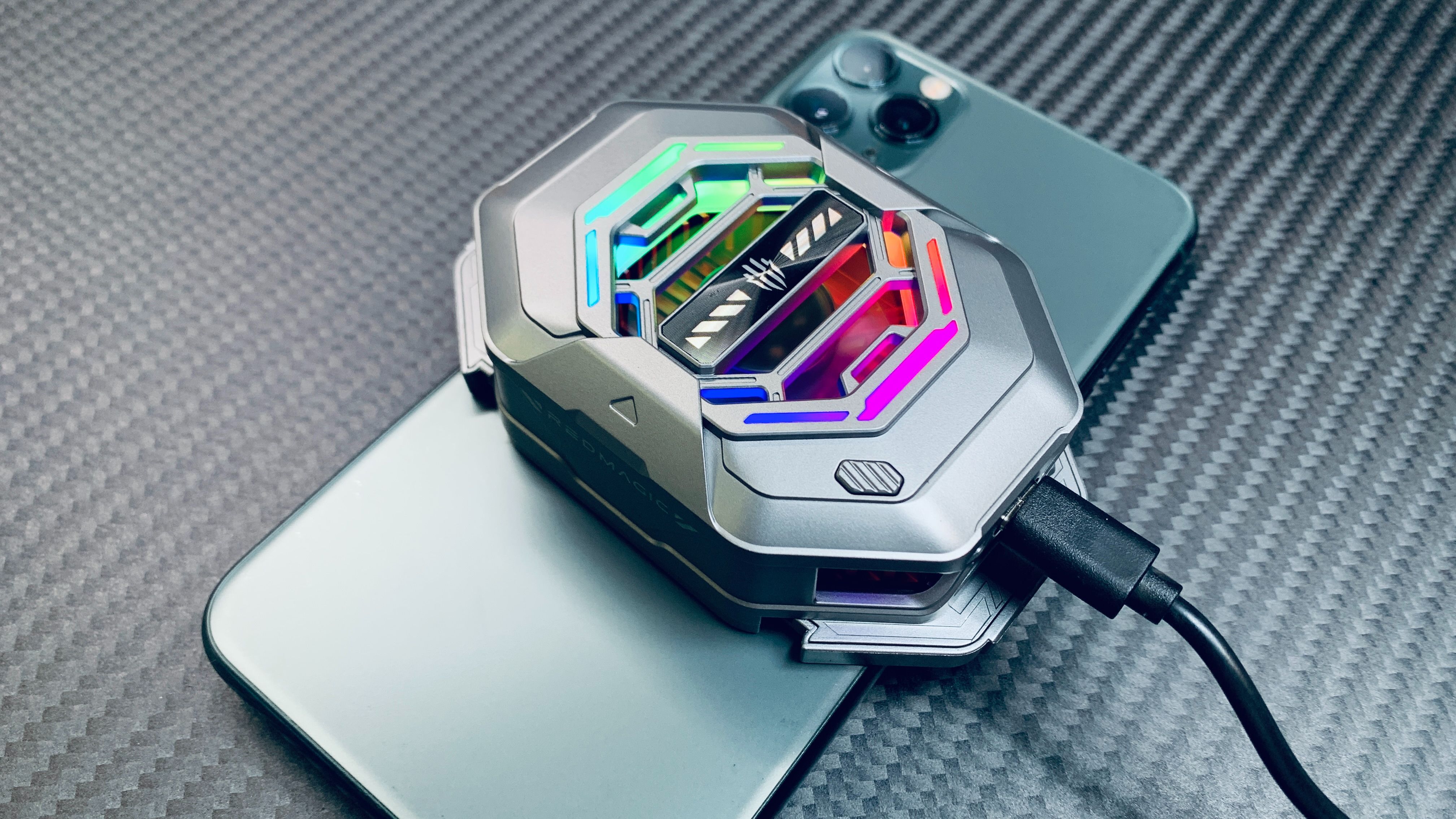 为什么你的手机玩一局游戏都发烫,手机玩一局游戏就很烫怎么办