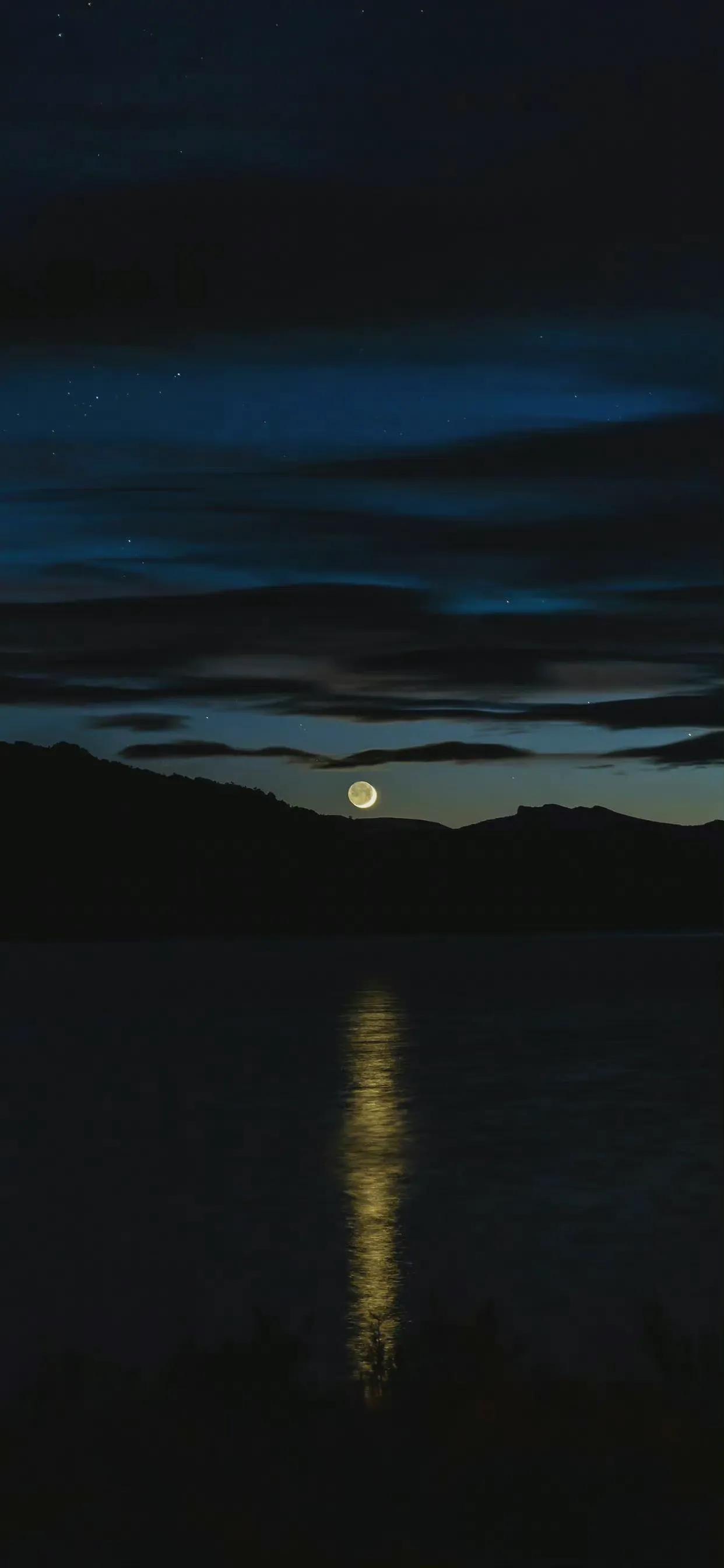 八月十五关于月亮的优美诗句,关于十五的月亮圆的诗句