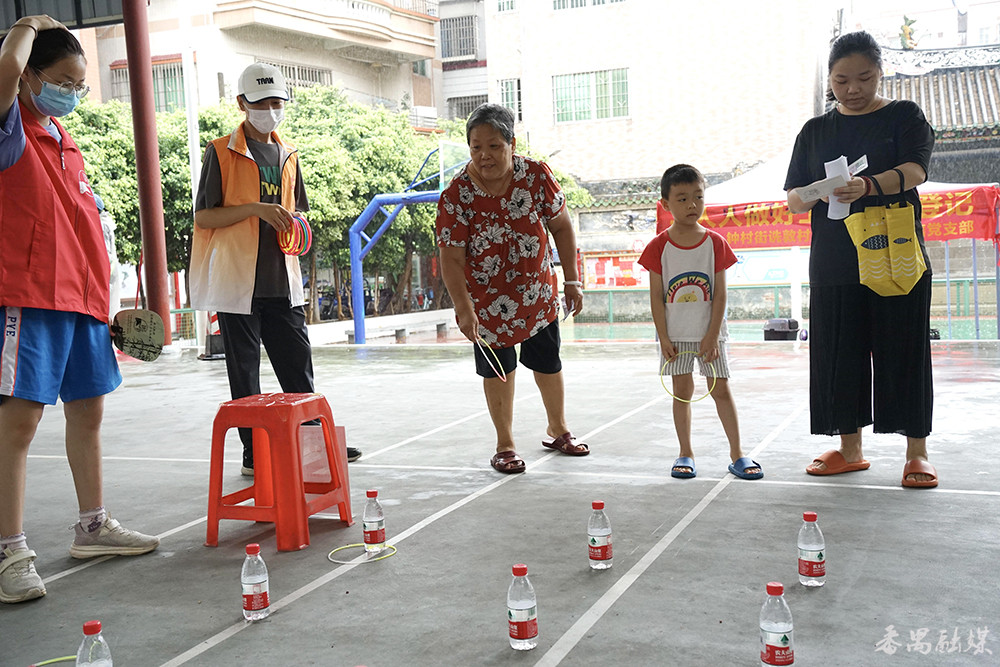 让群众享受到文化活动带来的乐趣,让各族居民感受中华民族传统文化
