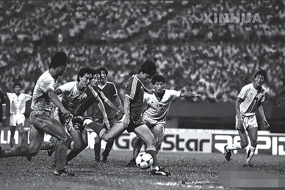 1959年毛主席命贺龙整治国足，贺龙只用一招，国足跻身亚洲第一