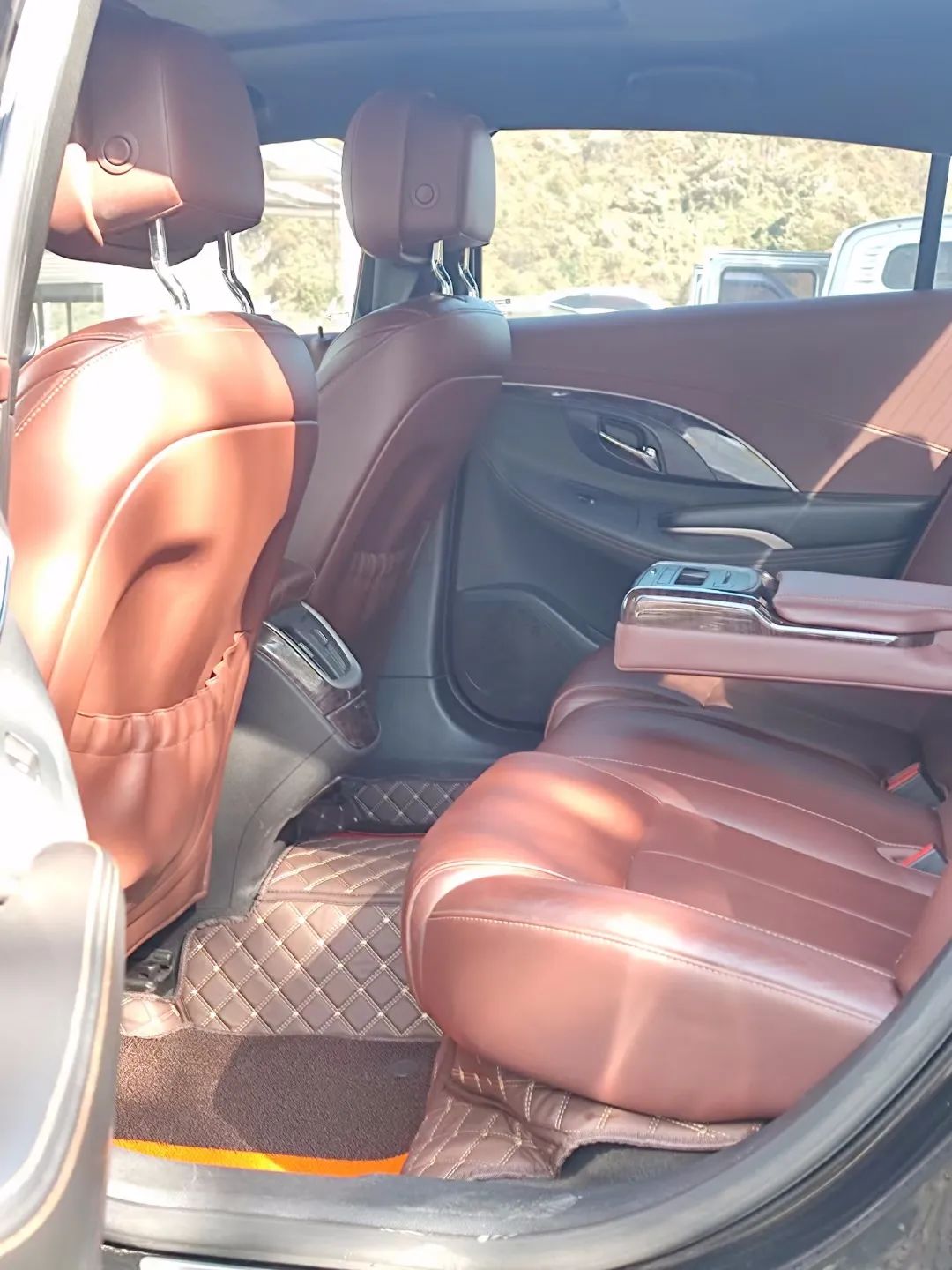 十堰龙信国际汽车城二手车地址,十堰市龙信二手车收车吗