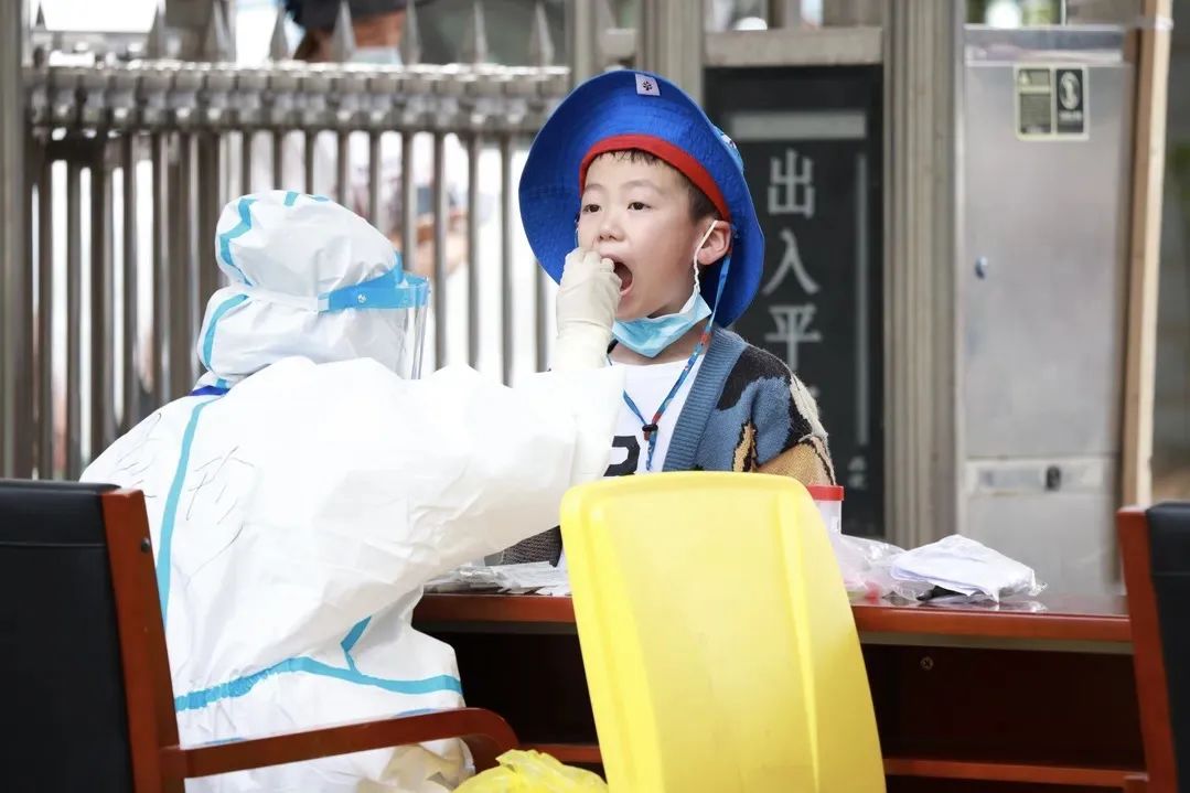 巴宜检察：当好政策“宣传员”、秩序“维护员”、后勤“服务员”