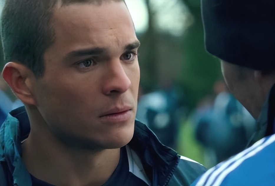 这才是真正的足球天才,他是足球场上的天才