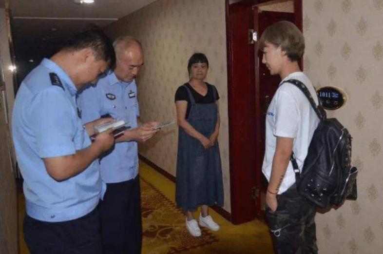 非夫妻关系同住宾馆犯法吗,住酒店男女朋友住一起会被查吗