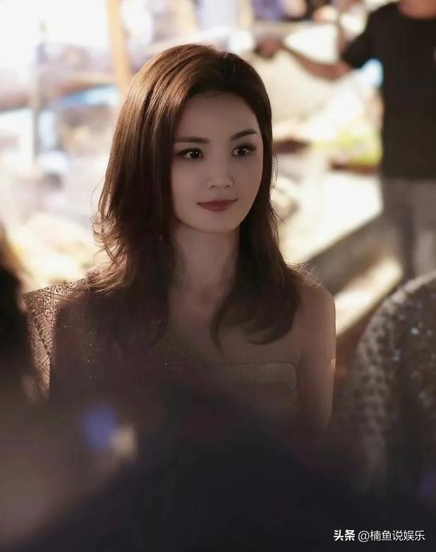 阿sa签名照,2022世界杯梅西亲笔签名球衣