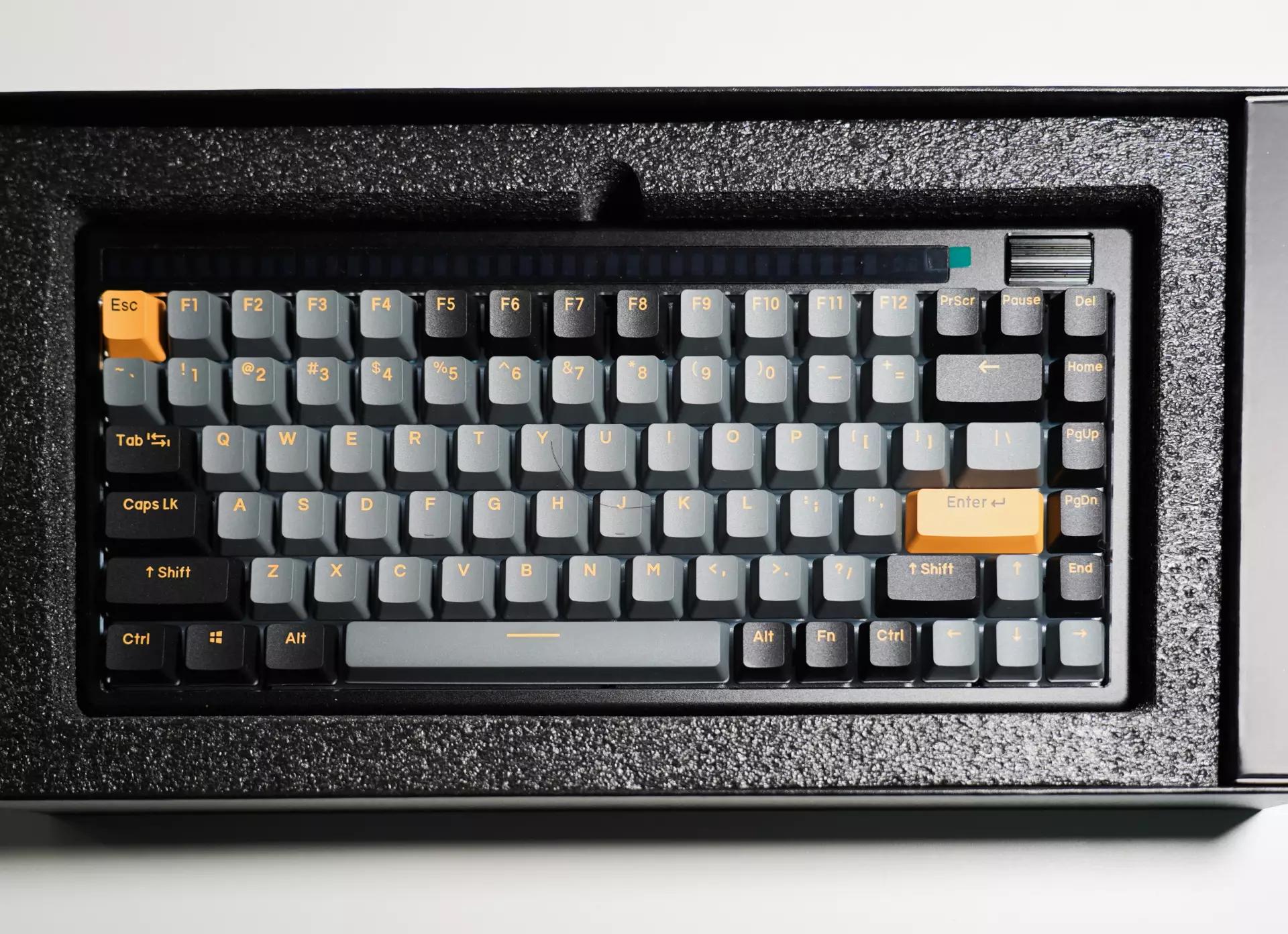 达尔优a84pro顶级外设,达尔优a84pro透明键帽测评