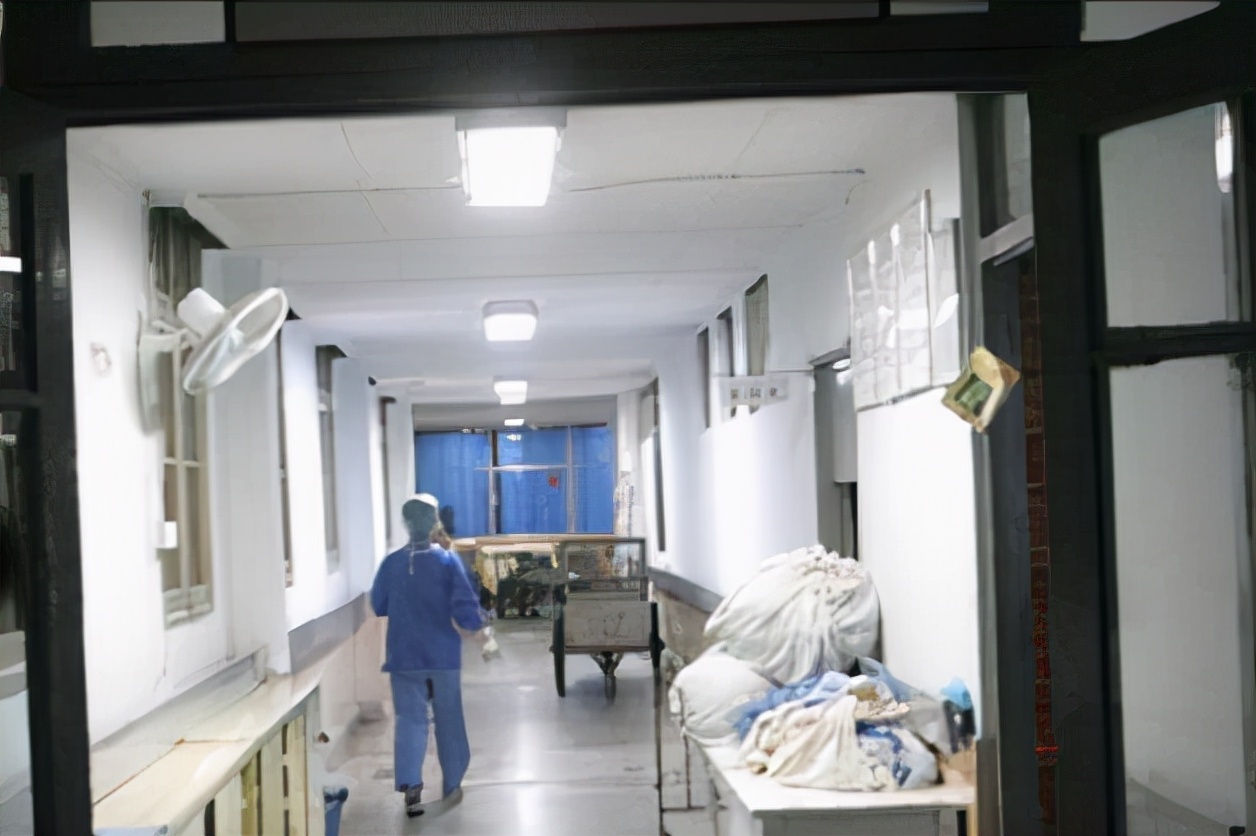 10年前卖肾少年卖苹果手机,高中生卖肾换苹果手机事件