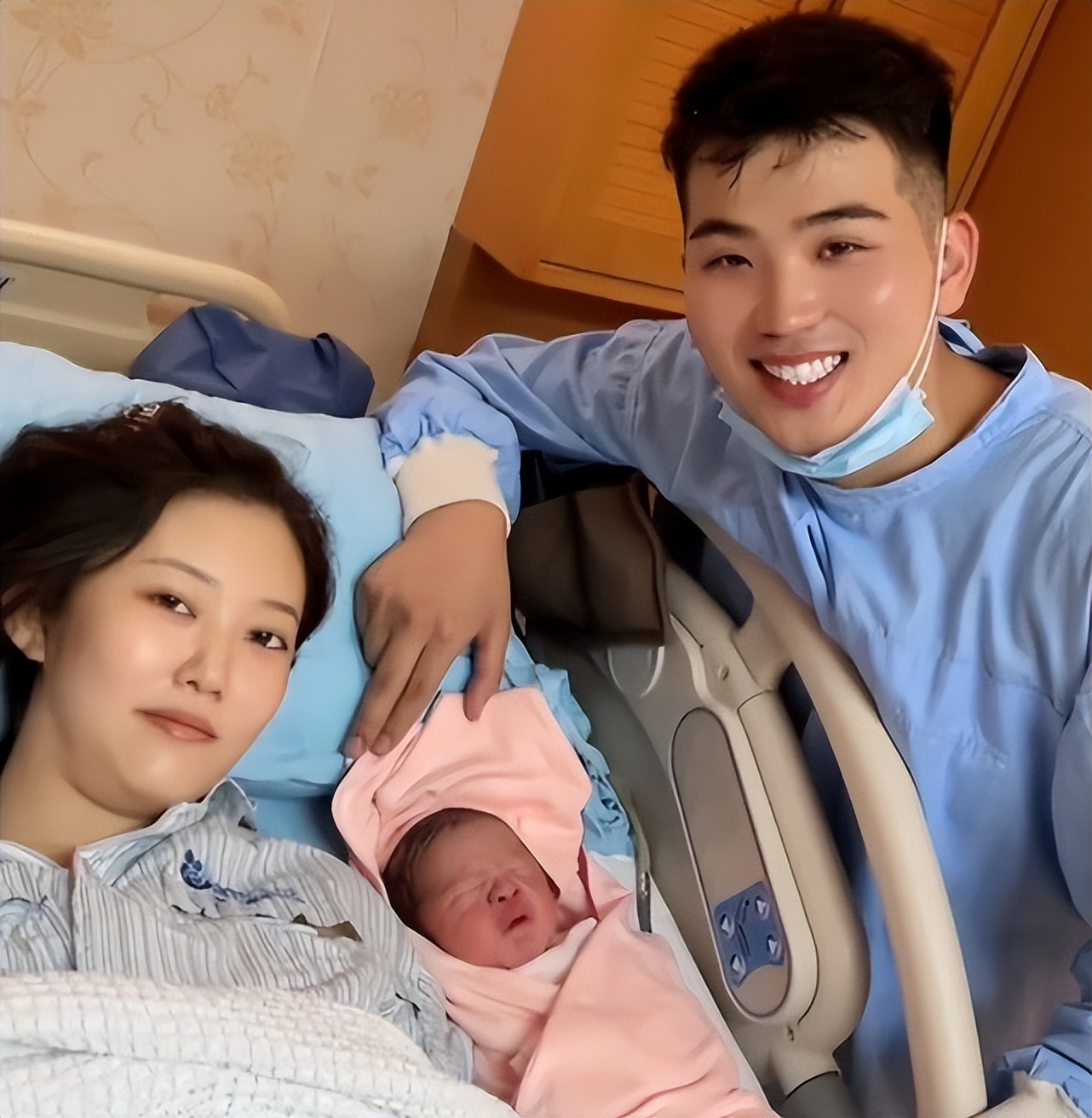 天津一家人宣告怀孕视频,天津一家人怀二胎视频