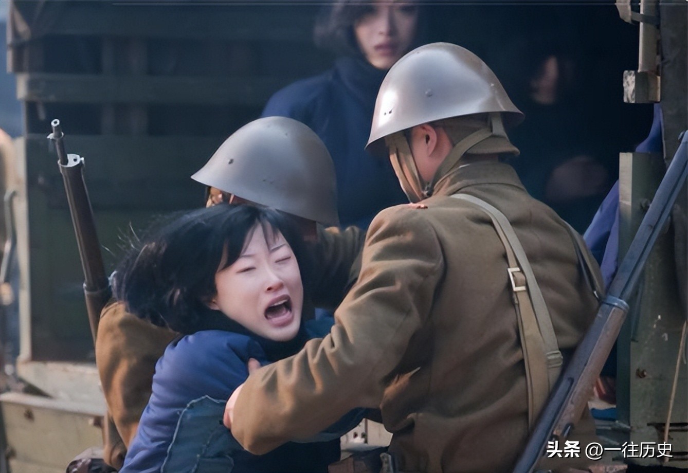 1941年,日军入侵香港,在城中无恶不作,女星新婚之夜被轮奸