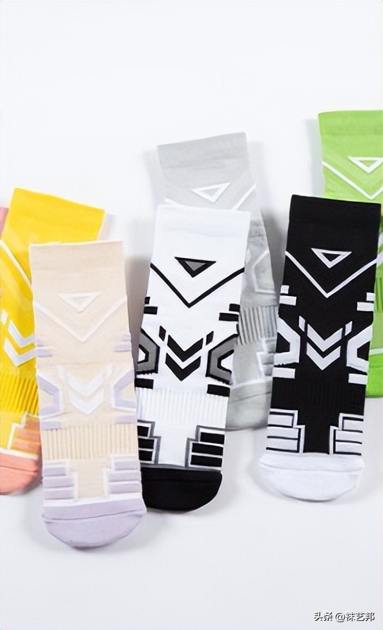 潮袜新款,2020夏流行的潮袜