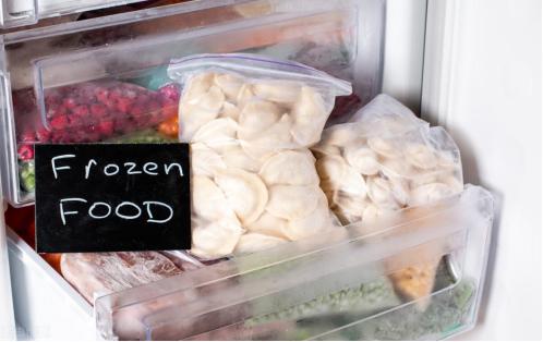 要包的饺子怎么保鲜好不用放冰箱,包好的饺子怎样保存才不破皮