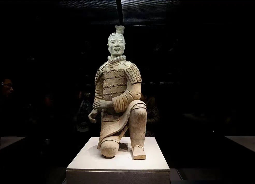 看兵马俑回味历史人物,致敬经典秦兵马俑