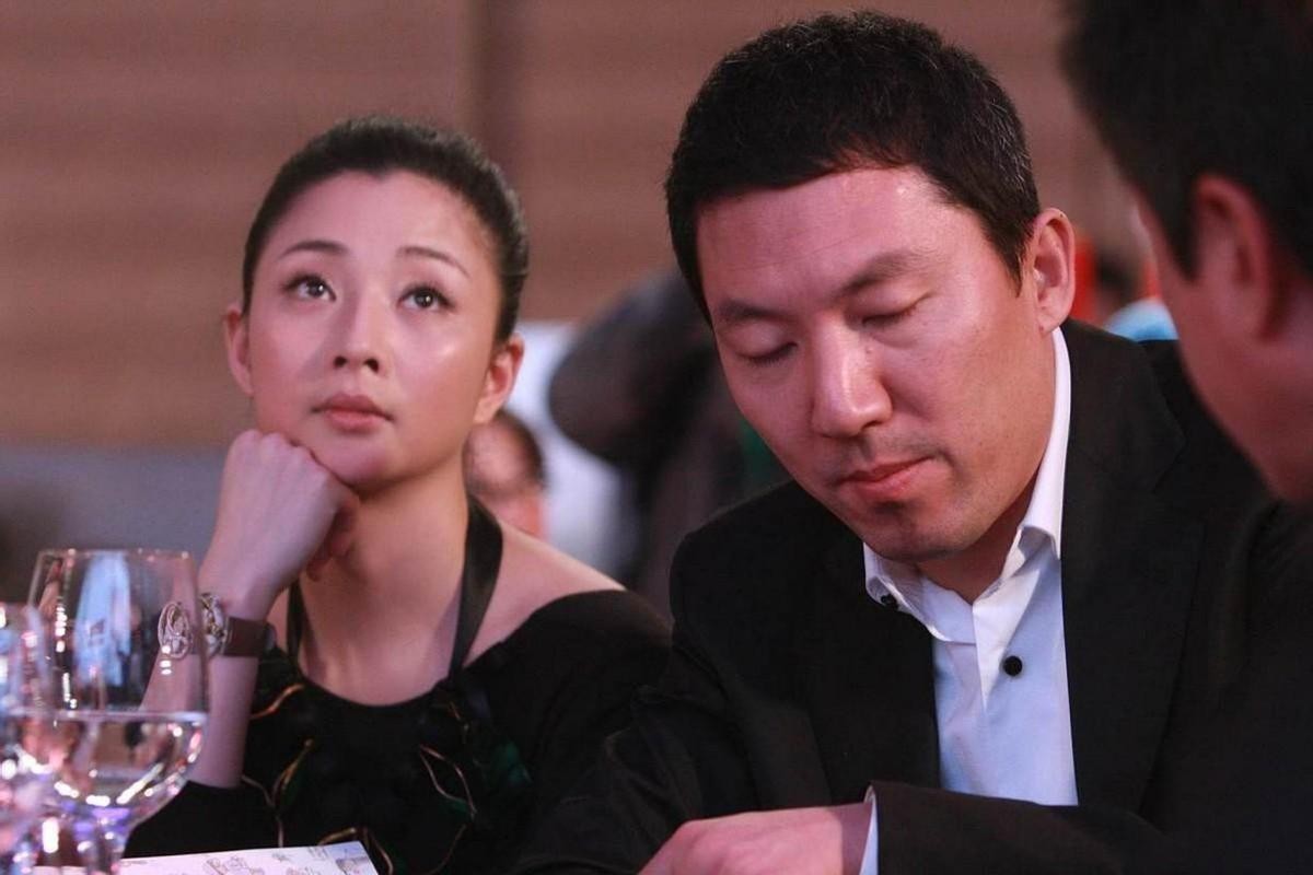 殷桃年过40依然美成一枝花,为什么殷桃被称为冻龄身材