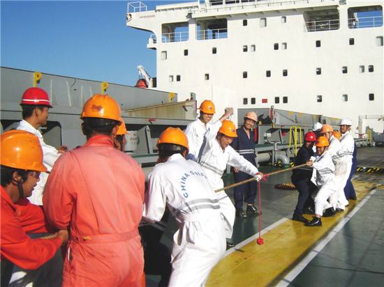 四川小伙在国外要饭完整视频,在巴西流浪的四川小伙