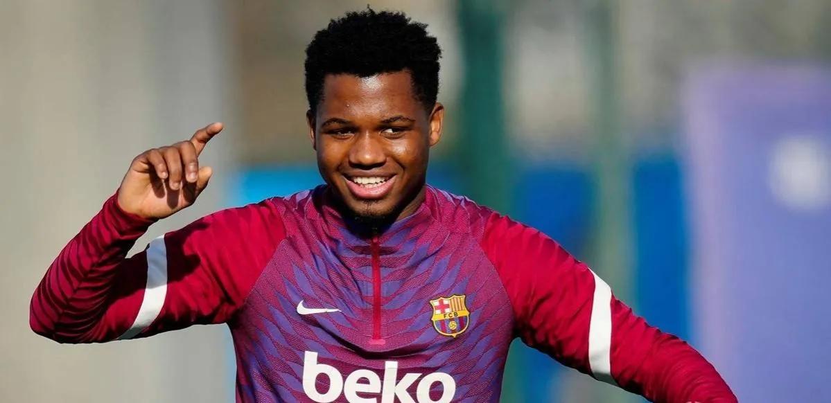 足球球员粤语音译,足球球星粤语和普通话的叫法