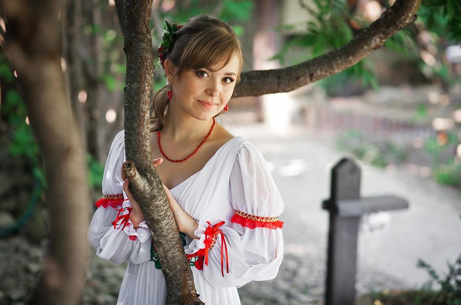 情商高的女人，在与人聊天时，懂得避开这三个话题