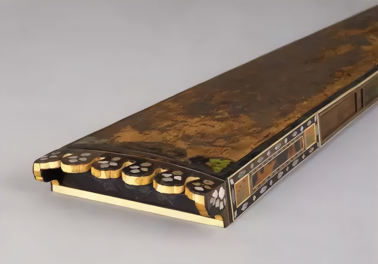 平安时期日本本土卧弹乐器和琴的使用与中国的七弦琴的辨析