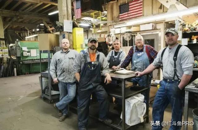 美国资本家逼美国人得精神病:努力工作还买不起饭吃