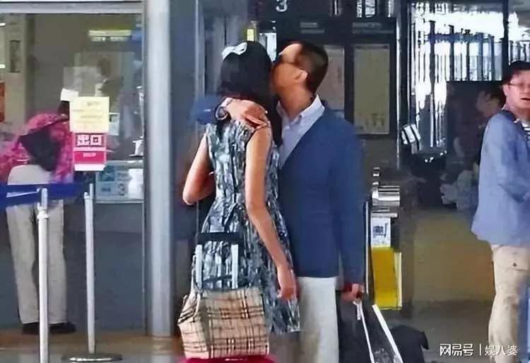 泽楷送过价值1亿多的豪宅给郭，两人关系稳定，未受洛施返港影响