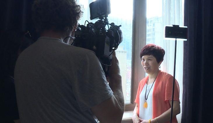 荷兰78岁老人杰克寻亲完整版,荷兰老人跨国寻亲亲人痛哭