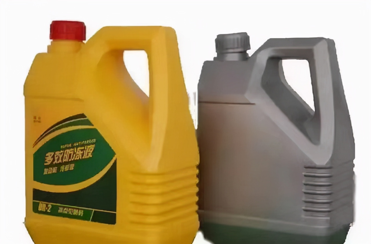 玻璃水误加入防冻液里怎么办,玻璃水倒进汽车防冻液有事吗