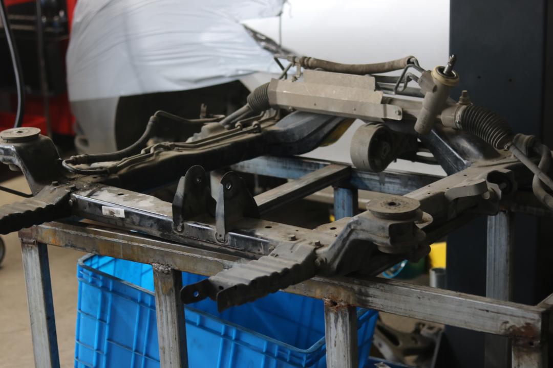 破烂的车变成新车,破烂的车子翻新