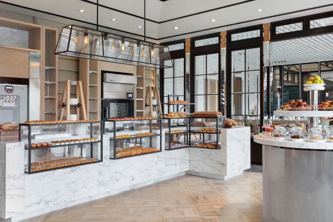 上海探店好吃不贵,探店上海和平饭店一桌子菜