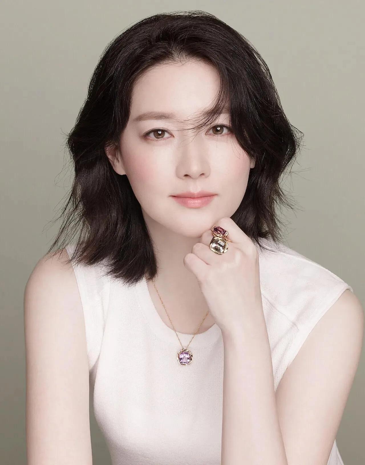 韩国演员李英爱的爱情,韩国演员李英爱的丈夫是干啥的