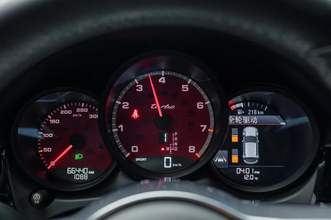 macan turbo二手车多少钱 (macan turbo 3.6t优缺点)