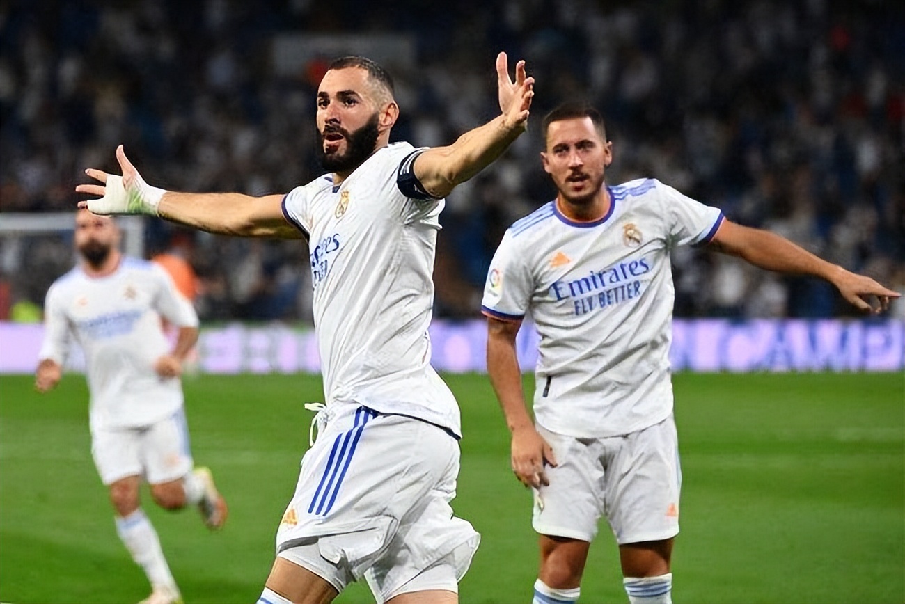 曼城欧冠12分出局,曼城第二冠