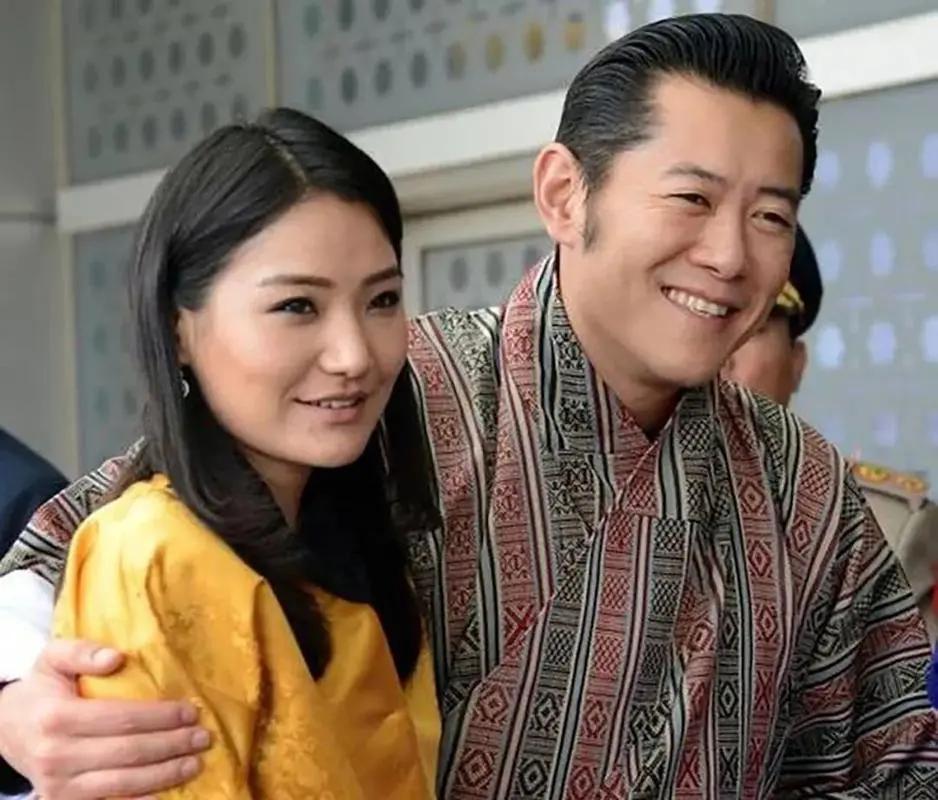 各国总统夫人大比拼：尹锡悦老婆风韵犹存，特朗普的老婆貌美如花