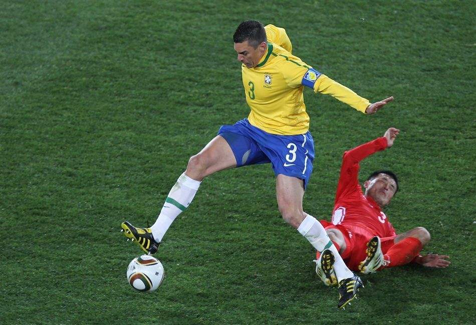 德塞利：米利唐拥有卢西奥的特质，萨内可以提*考前**虑喜鹊军团