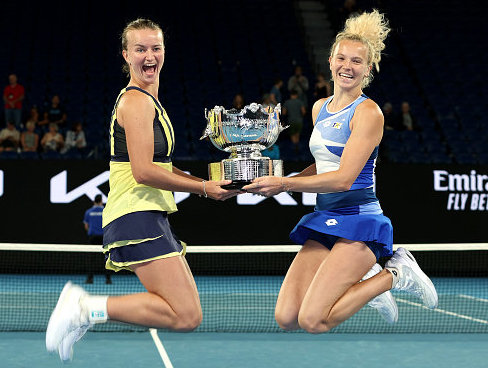 德约22冠追平纳豆成GOAT,捷克强档成功卫冕连夺三大满贯