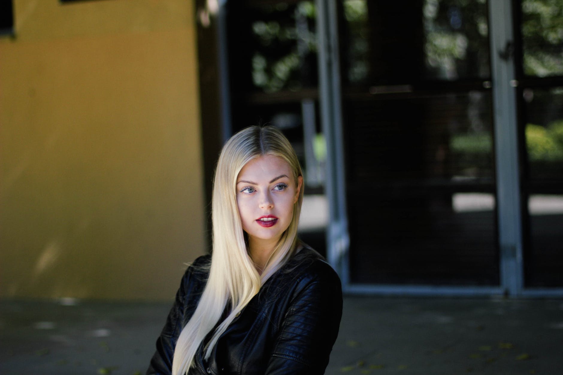 男人爱到极致把你交到任何人手里,当一个男人爱到深处的表现