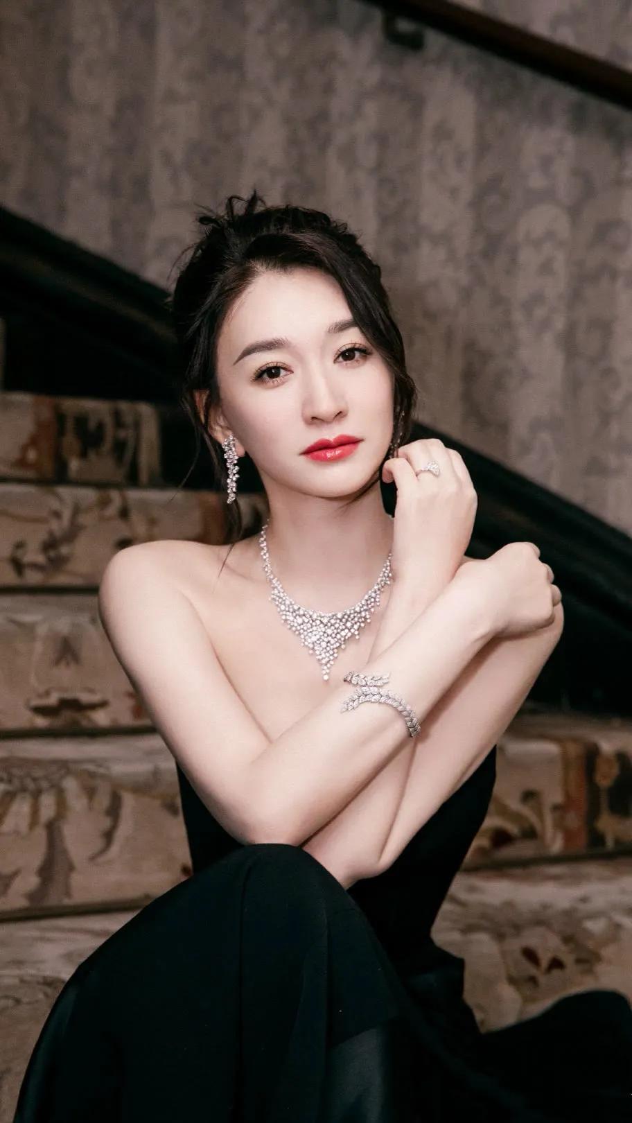 梅婷是否整容,演员梅婷的老公曾剑的照片