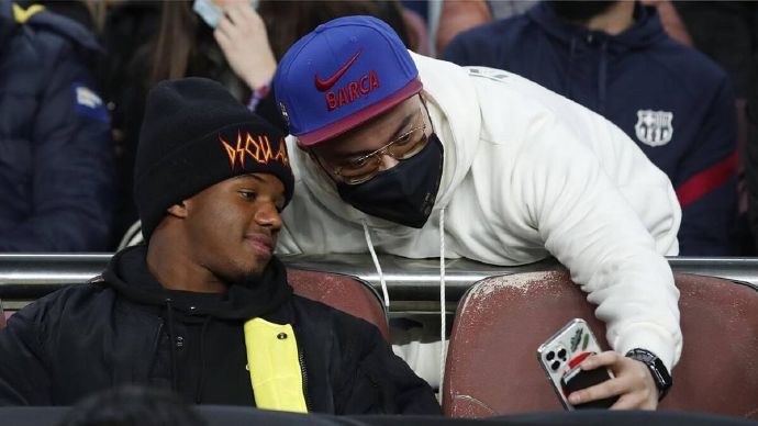 巴萨433哈维伊涅斯塔布斯克茨位置,哈维巴萨433