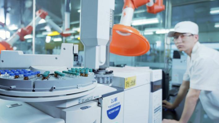 为了更多孩子，飞鹤奶爸们辗转两地，北漂十数载