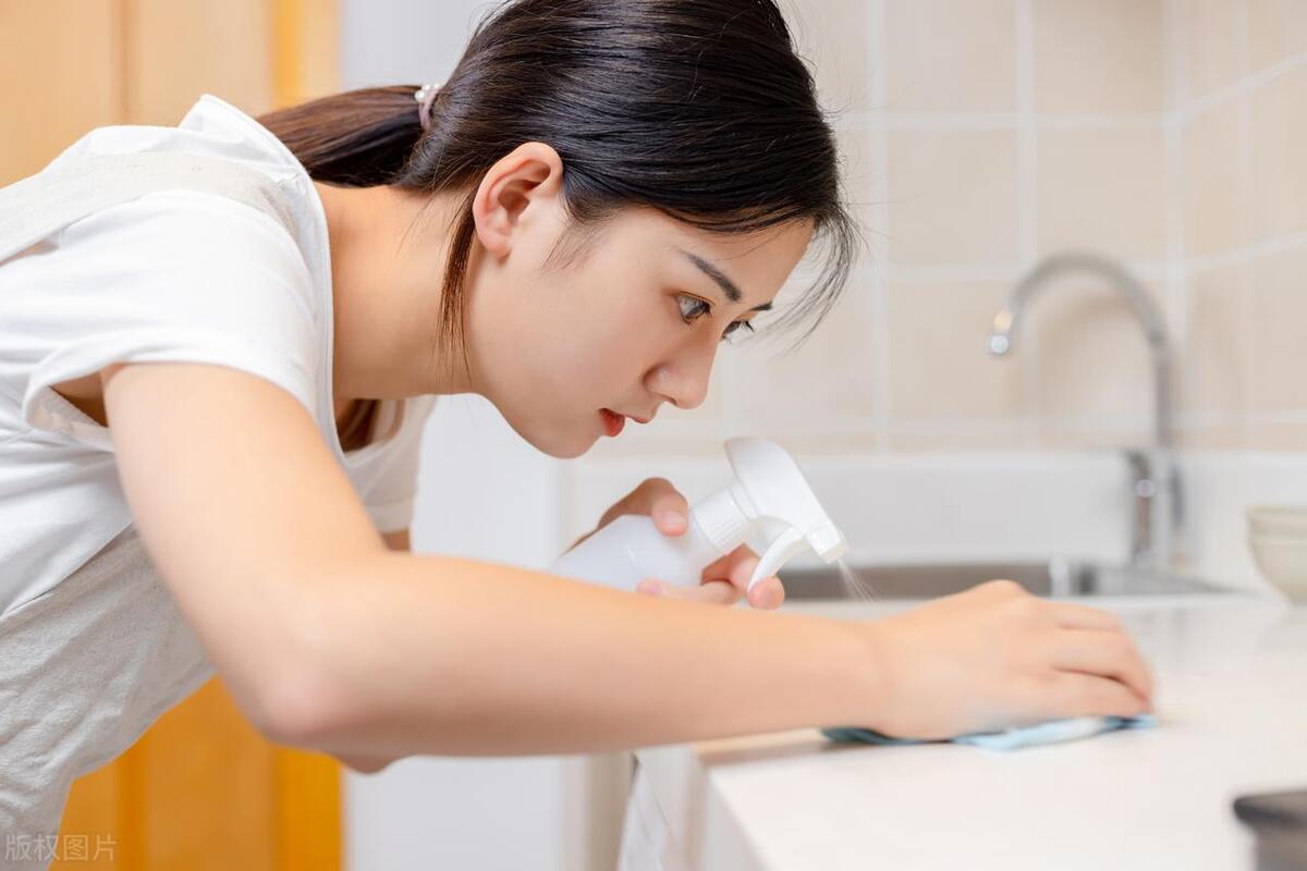 家里有蟑螂怎么彻底解决,怎么才能让蟑螂彻底消失