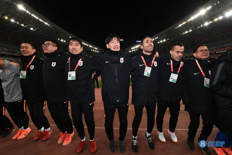 国足vs日本赛前李霄鹏发布会,国足0-2日本李霄鹏道歉