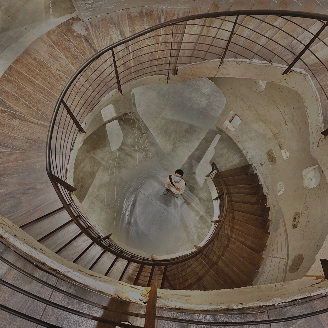 成都上新被施了魔法的“无蚊公园”!逛朋克风夜市、奇异洞穴书店