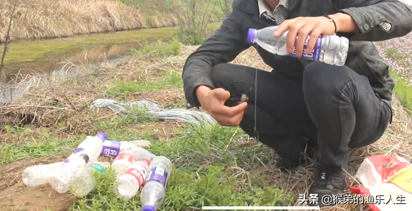 传统钓黑鱼比路亚好钓为什么,活水路亚钓黑鱼的方法与技巧