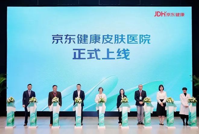 ysl肤护品代言人肖战,ysl官宣朴彩英是全球大使了吗