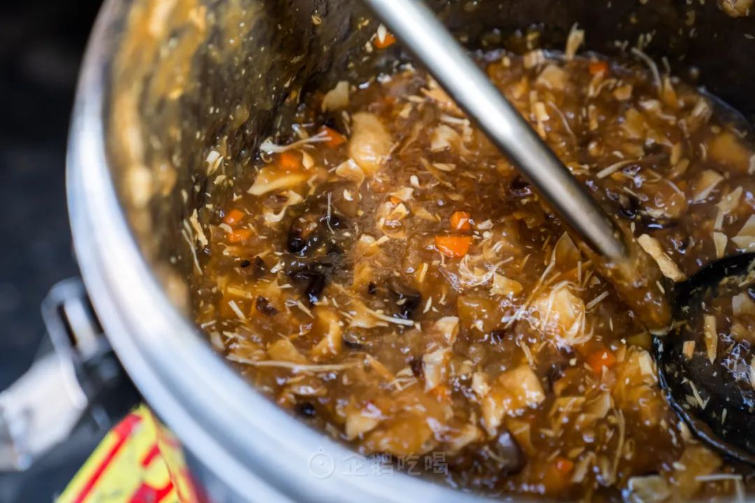 辣到落泪也舍不得停嘴的宝藏城市，不是长沙成都重庆