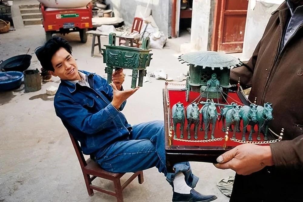 河南老汉靠造假发财,河南老汉造假一年赚1亿多