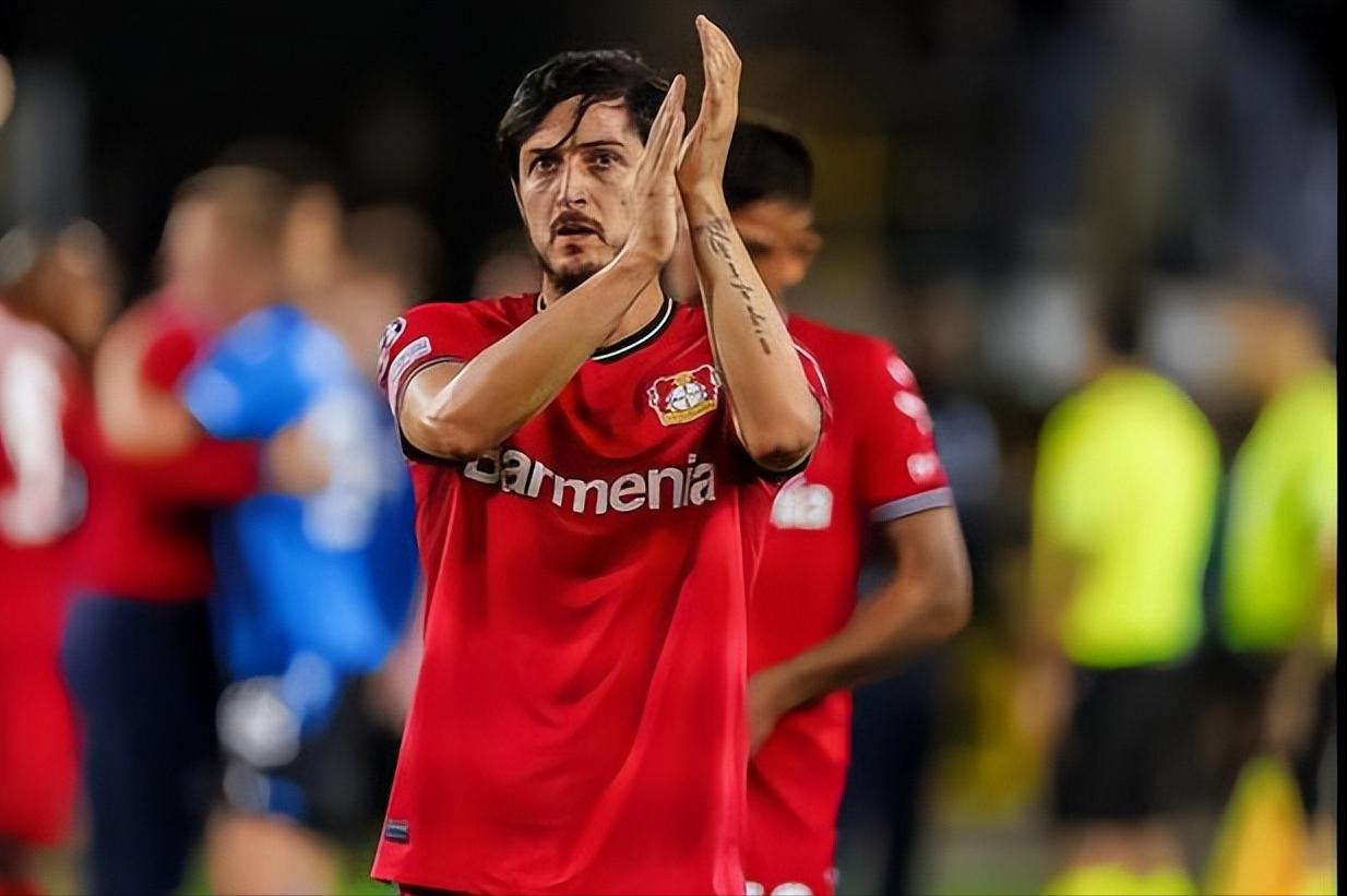 足球为伊朗女性发声,伊朗国足拒唱国歌