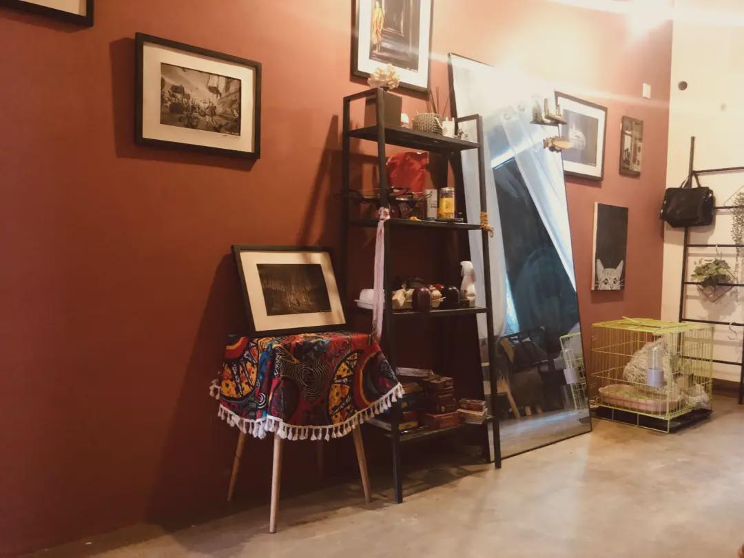 20几岁开个店亏得一塌糊涂,辞职开店的年轻人